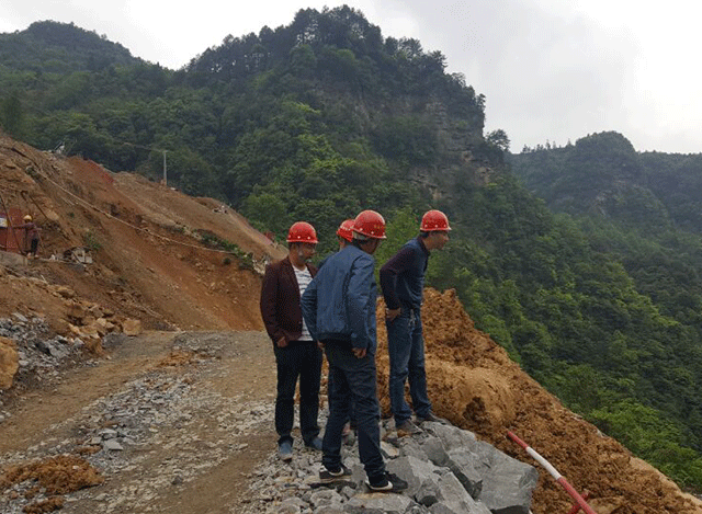 貴州橋梁建設(shè)集團(tuán)有限責(zé)任公司（三都至獨山高速公路總承包TJ-2合同段項目經(jīng)理部）